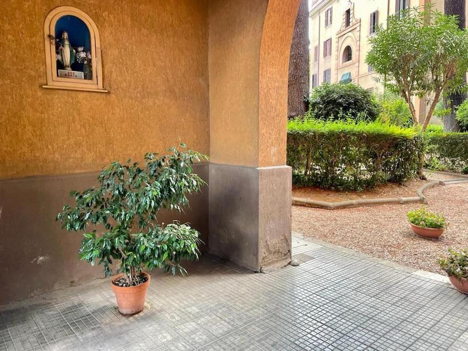 רומא New - Comfortable Apt Porta Latina מראה חיצוני תמונה